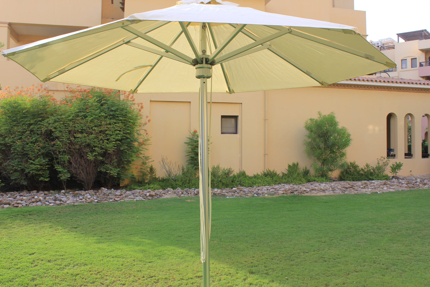 Classic Umbrella 2.5M Round Aluminium